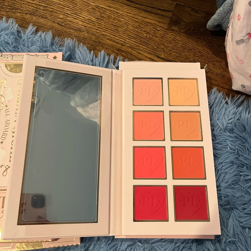 Makeup - Picture 5 of 7